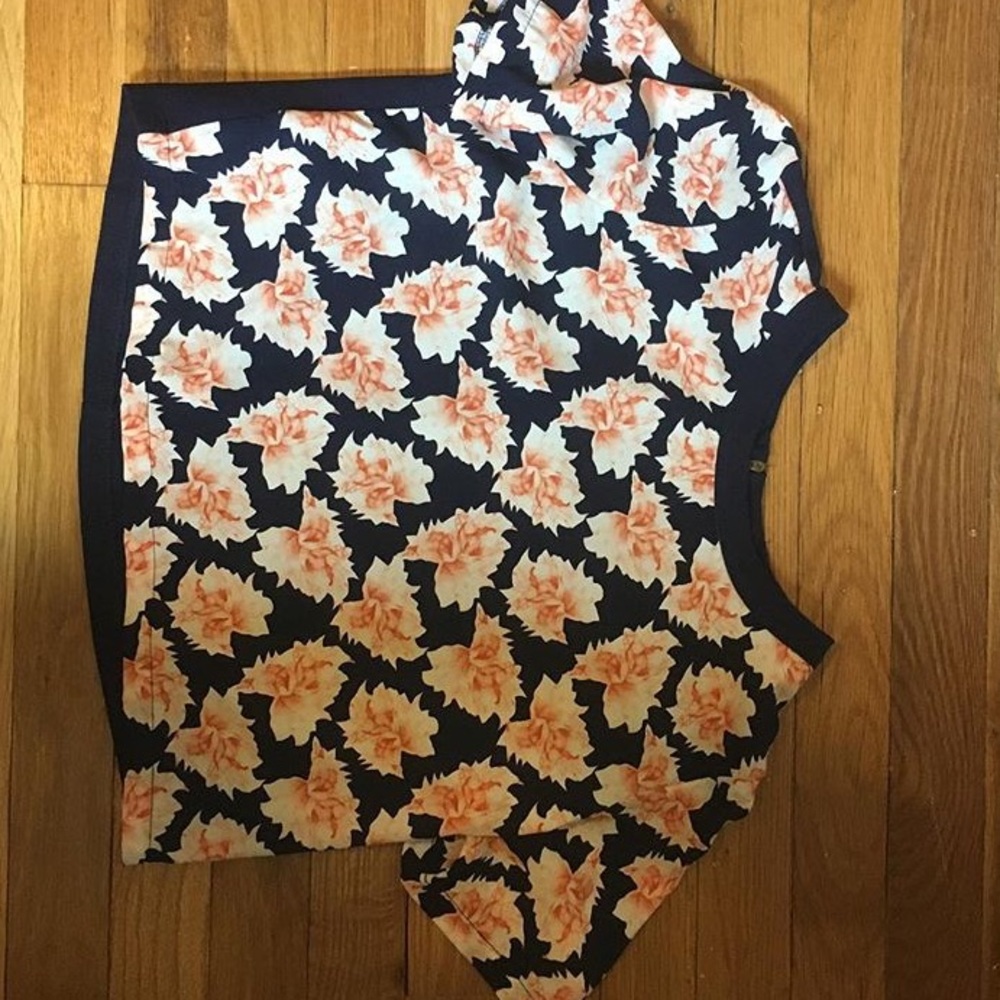 Cropped Floral Forever 21 Blouse